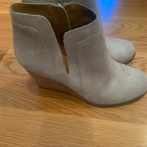 Lucky Brand Women's Yabba Wedge Bootie Light Gray Suede Ankle, size 8.5 - Picture 7 of 14